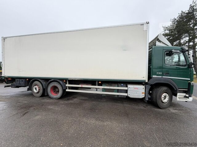 Kovček Volvo FM 330 6x2 CLOSED BOX 9m10 - LIFT + STEERING AX...