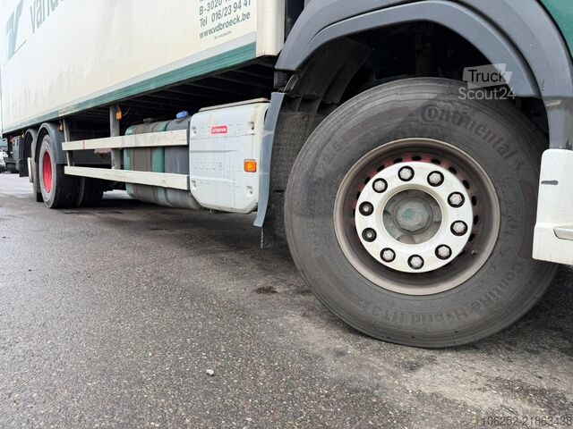 Kovček Volvo FM 330 6x2 CLOSED BOX 9m10 - LIFT + STEERING AX...