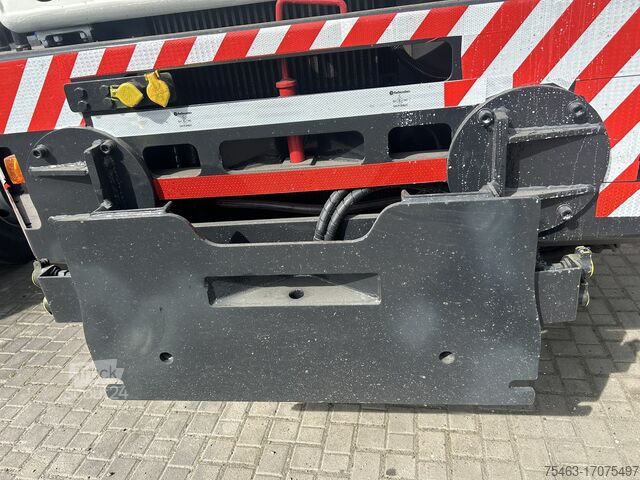 Ciągnik holowniczy CVS Ferrari TT2516