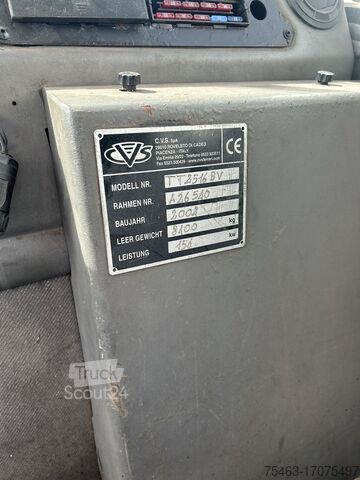 Ciągnik holowniczy CVS Ferrari TT2516