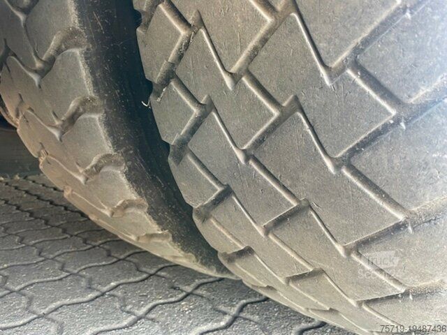 Smetiarske vozidlo Mercedes-Benz 2629 Econic 6x2 Zöller