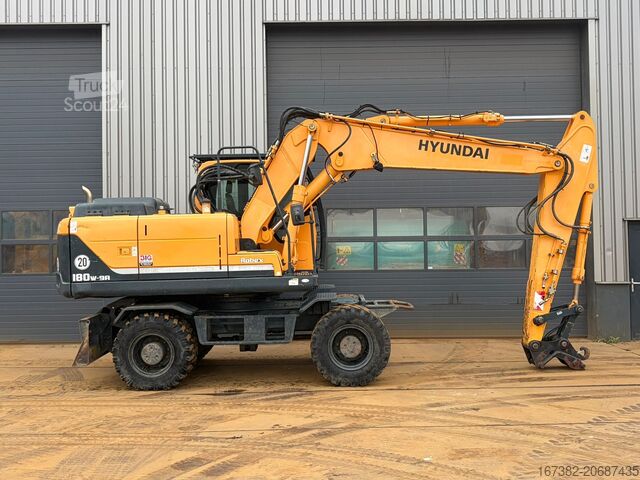 Колесный экскаватор Hyundai Robex 180W-9A