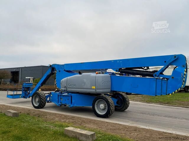 Plataforma de trabalho telescópica articulada Genie ZX135/70