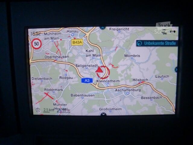 Standard SZM MAN TGX 26.510 LL GX 7.82 2x AHK