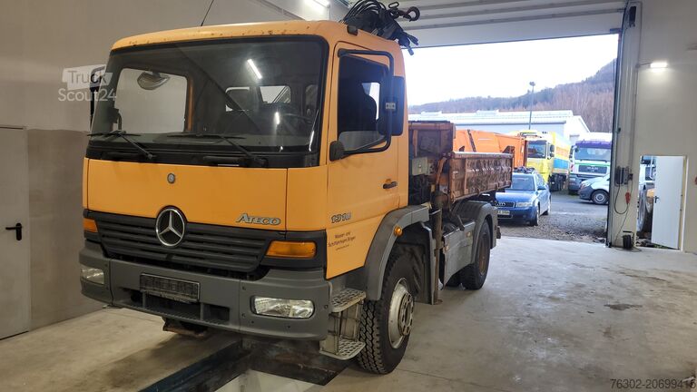 Dreiseitenkipper LKW Mercedes-Benz 1318 AK Kipper Kran 4X4 deutsches Fahrze