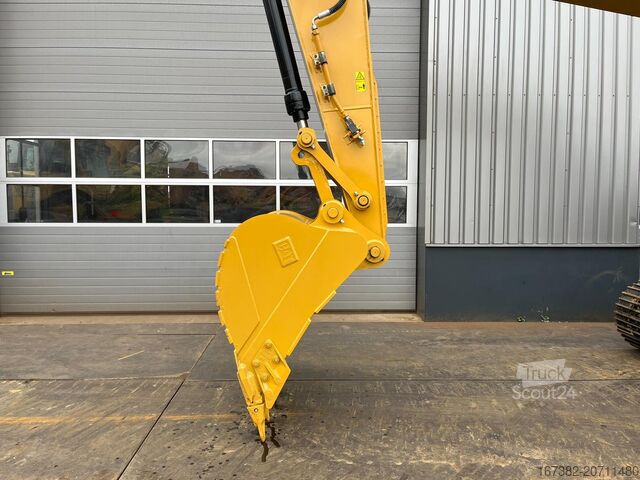 гусеничний екскаватор Caterpillar 323D3