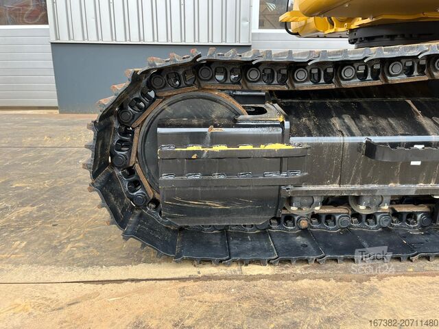 гусеничний екскаватор Caterpillar 323D3