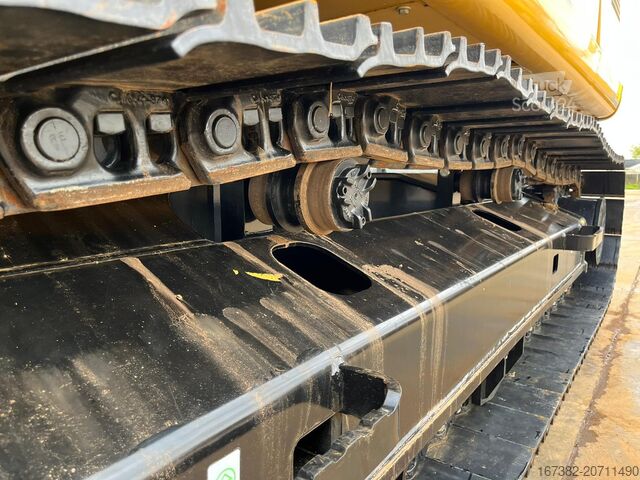 гусеничний екскаватор Caterpillar 323D3