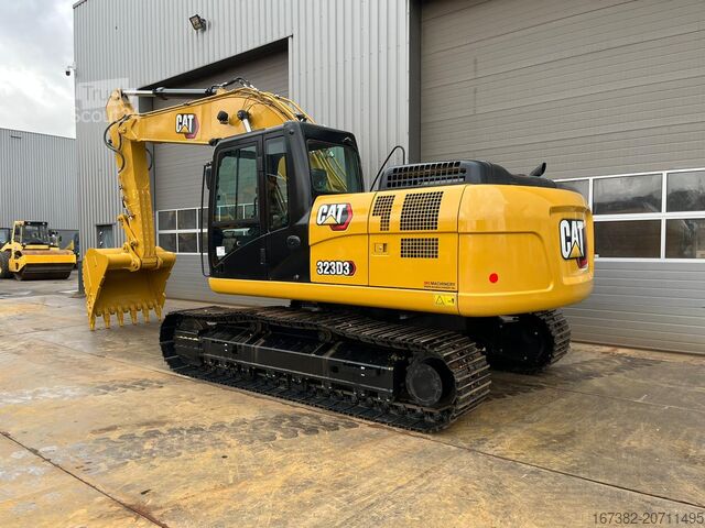 гусеничний екскаватор Caterpillar 323D3