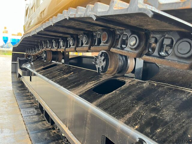 гусеничний екскаватор Caterpillar 323D3