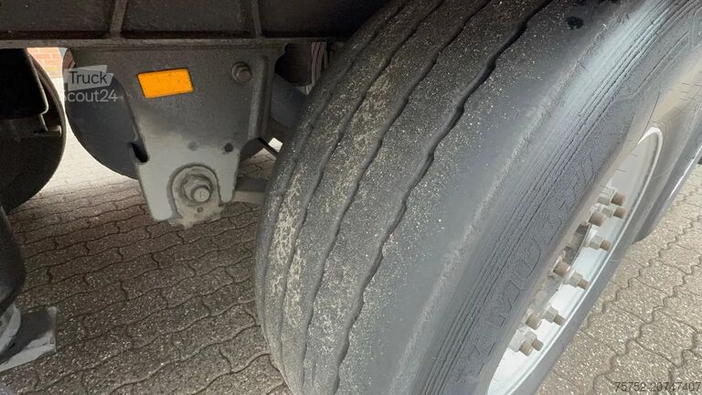 Refrigerated/frozen transport Schmitz Cargobull SKO 24 5x Meatrails Rohrbahnen Fleisch Carrier ...