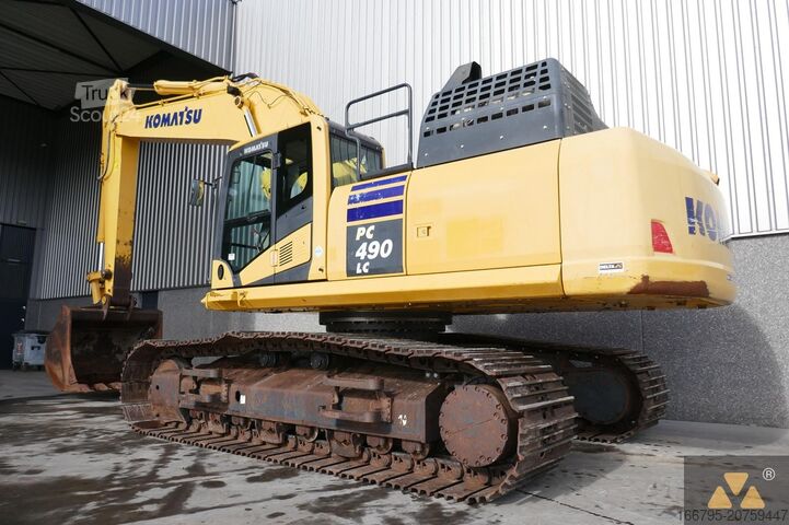 Escavadora de lagartas Komatsu PC490LC-11