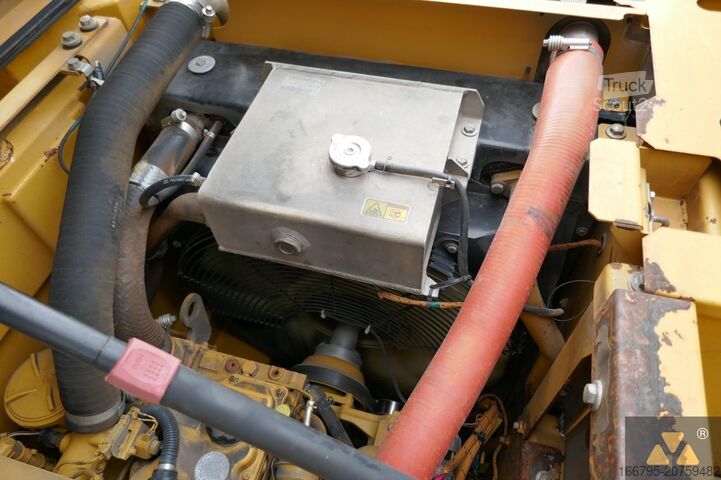 Excavadora sobre orugas Caterpillar 325F LCR