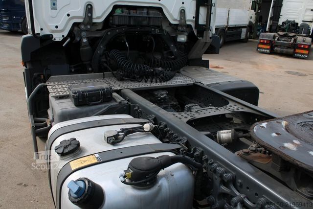 Veszélyes anyagokat szállító teherautó MERCEDES-BENZ 1840 4x2 BL - Nr.: 444