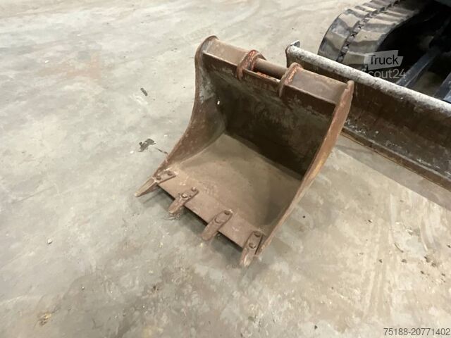 Midi багер Kubota KX 080-4