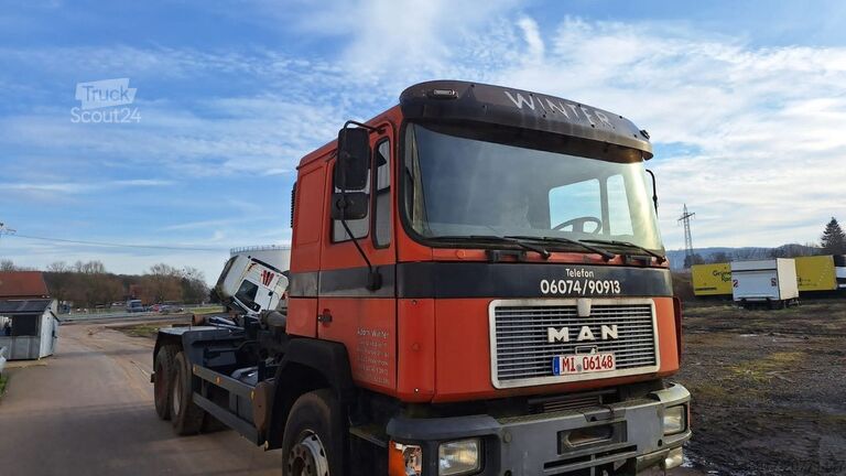 Hook arm system MAN 26.272 K Abroller Blatt/Blatt 6x4