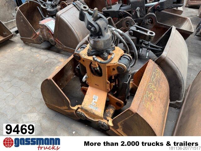 Gru montata su autocarro Terex EK607A-300