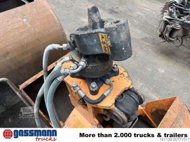 Gru montata su autocarro Terex EK607A-300