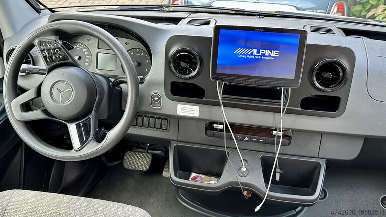 Camping-car semi-intégré Hymer BMC T 580