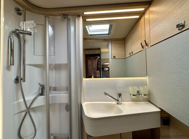 Camping-car semi-intégré Hymer BMC T 580