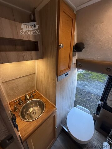 Avtodom Chrysler Dodge Cobra B300 RAM V8