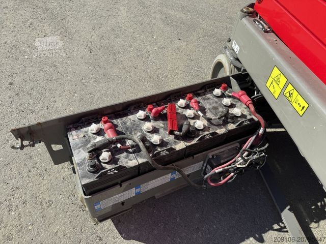 Darbo platforma JLG R 1932 ScherenBühnen 8 Meter