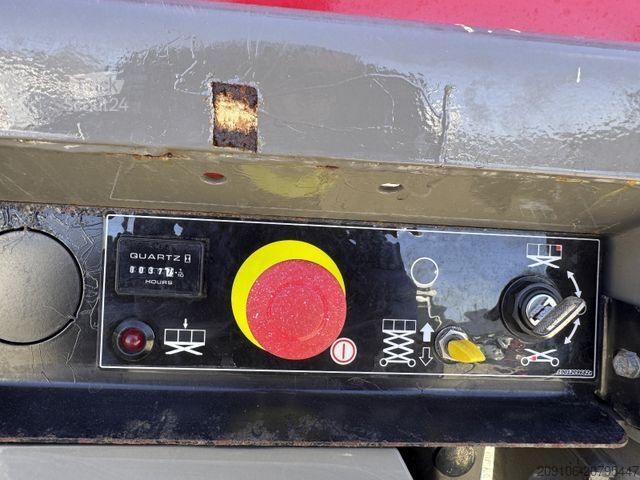 Darbo platforma JLG R 1932 ScherenBühnen 8 Meter