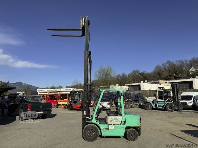 Priekinis krautuvas MITSUBISHI FD 35 Triplex Freihub Mast