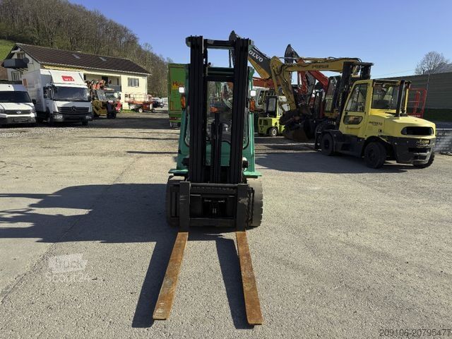 Priekinis krautuvas MITSUBISHI FD 35 Triplex Freihub Mast