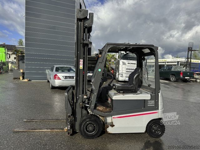 Priekinis krautuvas NISSAN Q02L25CU Zinken Seitenschieber