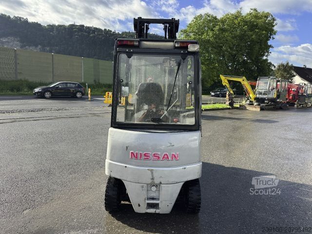 Priekinis krautuvas NISSAN Q02L25CU Zinken Seitenschieber