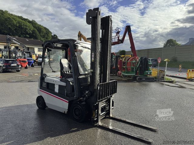 Priekinis krautuvas NISSAN Q02L25CU Zinken Seitenschieber