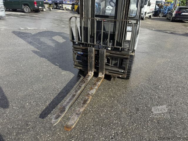 Priekinis krautuvas NISSAN Q02L25CU Zinken Seitenschieber