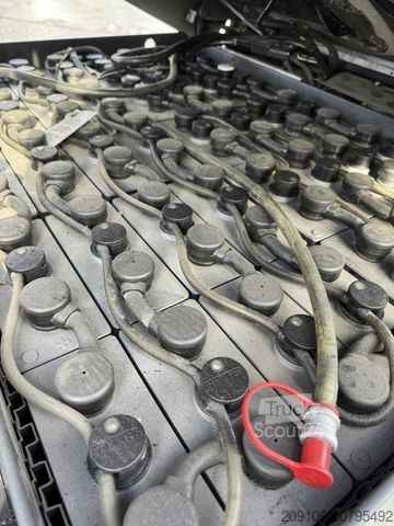 Priekinis krautuvas NISSAN Q02L25CU Zinken Seitenschieber