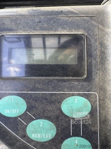 Priekinis krautuvas NISSAN Q02L25CU Zinken Seitenschieber