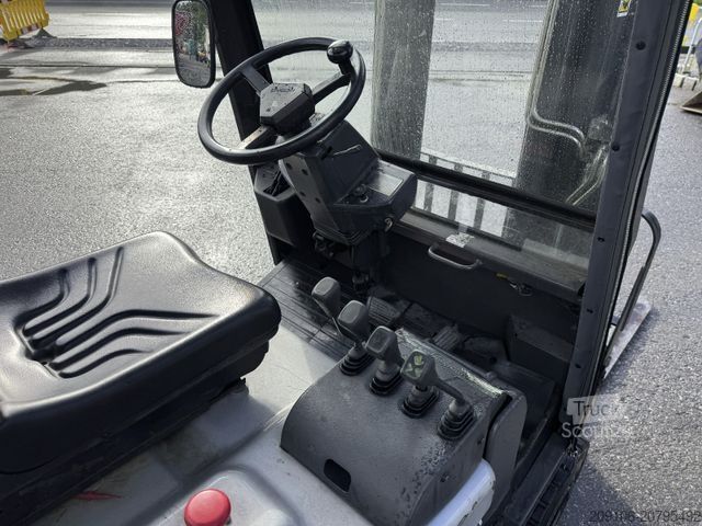 Priekinis krautuvas NISSAN Q02L25CU Zinken Seitenschieber