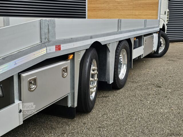 DAF XF 480 6x2-4 / nákladní vůz s nájezdovou plošinou – přeprava strojů DAF XF 480 6x2-4 / OPRIJ - MACHINE TRANSPORT