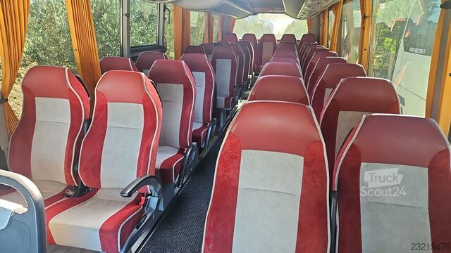 Autobus granturismo Iveco NEXT