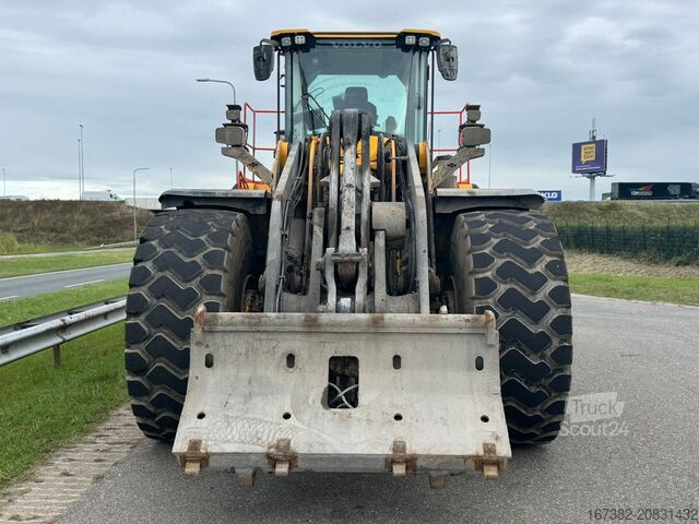 φορτωτής Volvo L220H