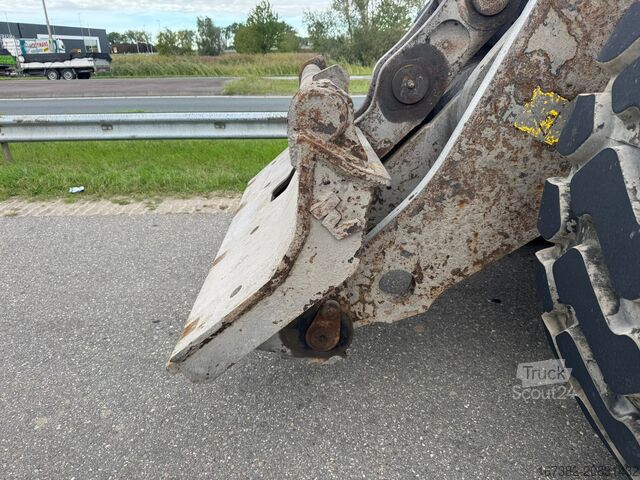 φορτωτής Volvo L220H