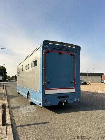 Horse transportation Iveco Eurocargo Iveco STX paardevrachtwagen voor 5 pa...