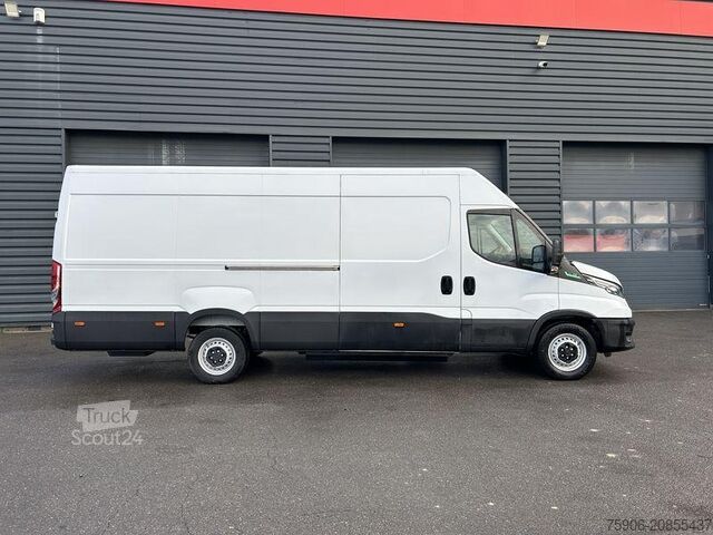 Fourgon Iveco Daily