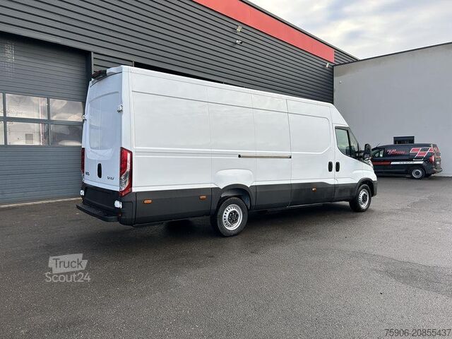 Fourgon Iveco Daily