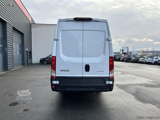 Fourgon Iveco Daily
