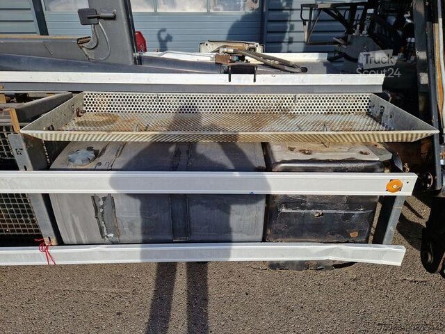 Tipper truck Renault Premium