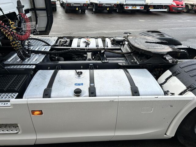 Standard tractor unit Scania R