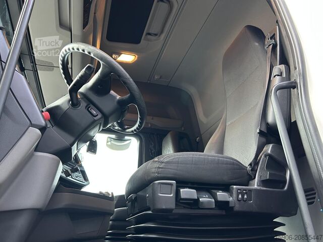 Standard tractor unit Scania R