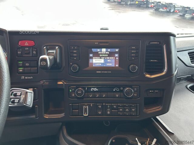 Standard tractor unit Scania R