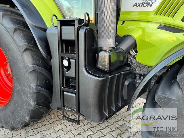 Tractor Claas AXION 920 CMATIC