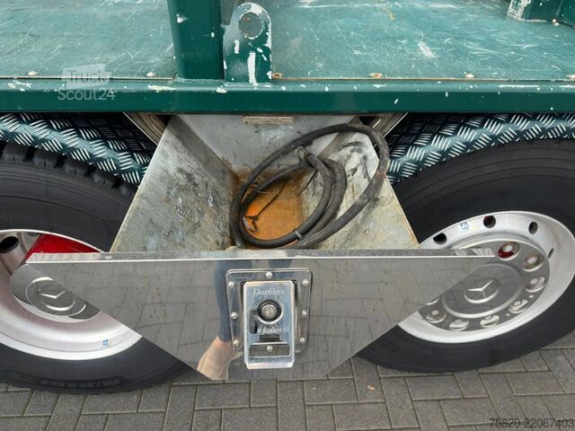 Vrachtwagen met kraan Mercedes-Benz Arocs 3251 8X4 TRIDEM + HIAB X-HIPRO 302 E-6 KR...